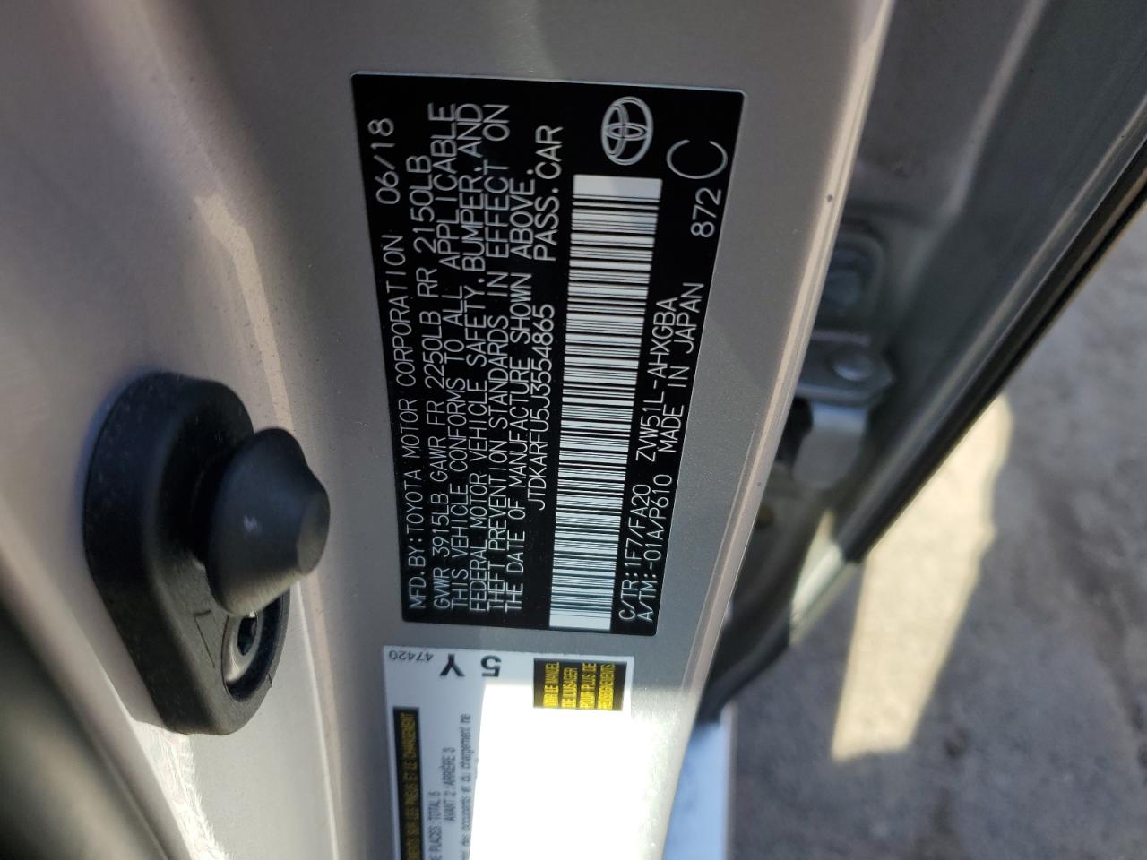 2018 Toyota Prius - Image 12