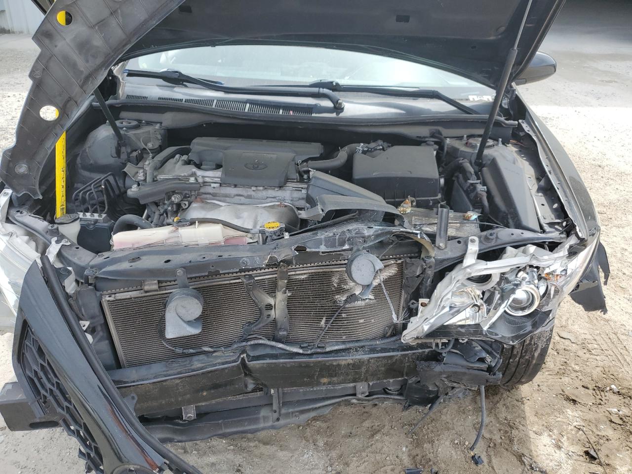 2012 Toyota Camry - Image 13