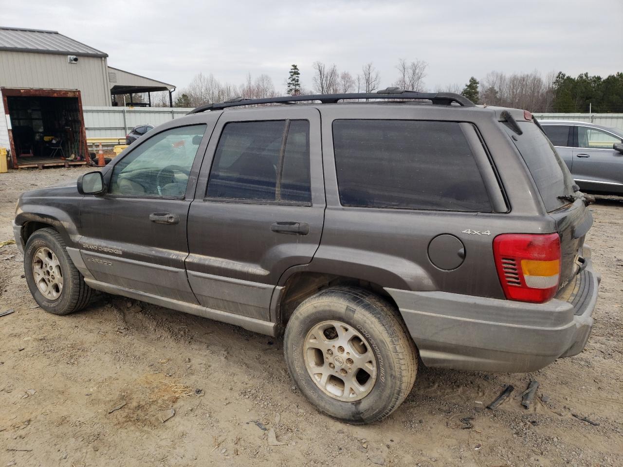 2000 Jeep Grand Cherokee - Image 2