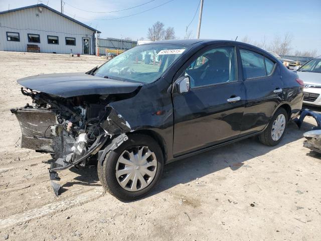  NISSAN VERSA 2018 Чорний