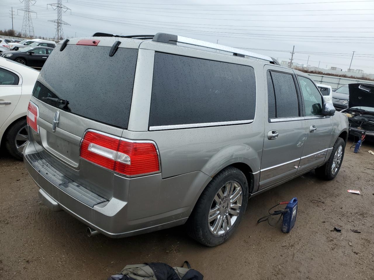 2008 Lincoln Navigator - Image 3