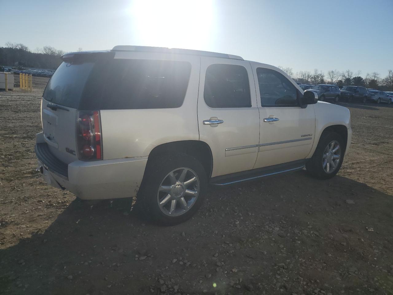 2013 GMC Yukon - Image 3