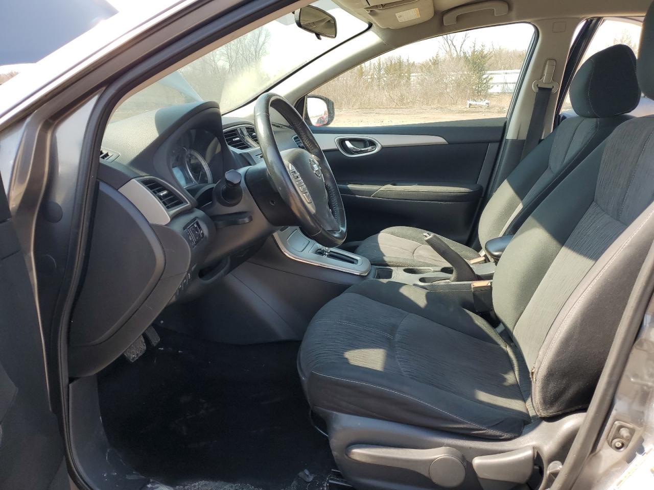 2015 Nissan Sentra - Image 7
