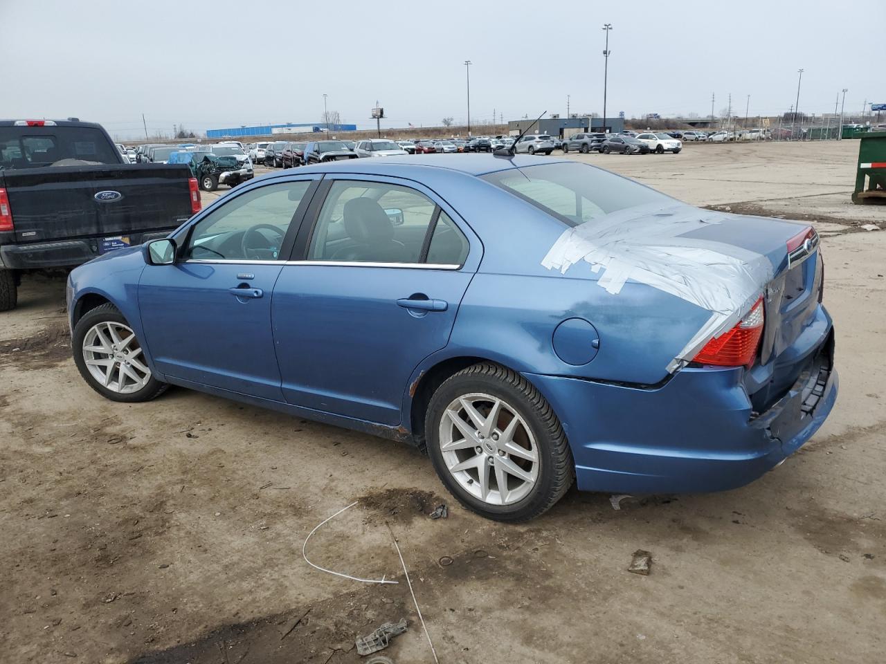 2010 Ford Fusion - Image 2