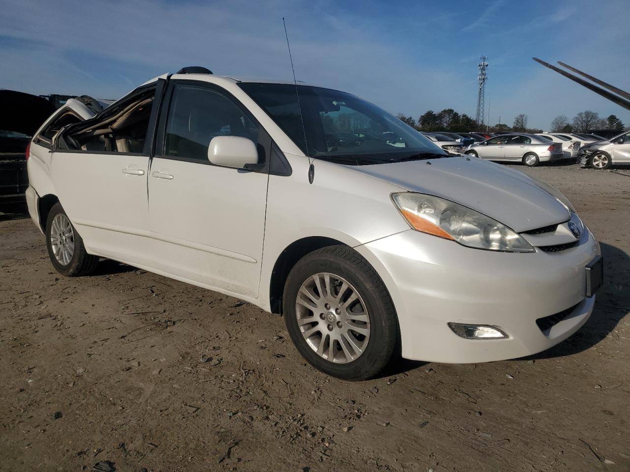 2008 Toyota Sienna - Image 4