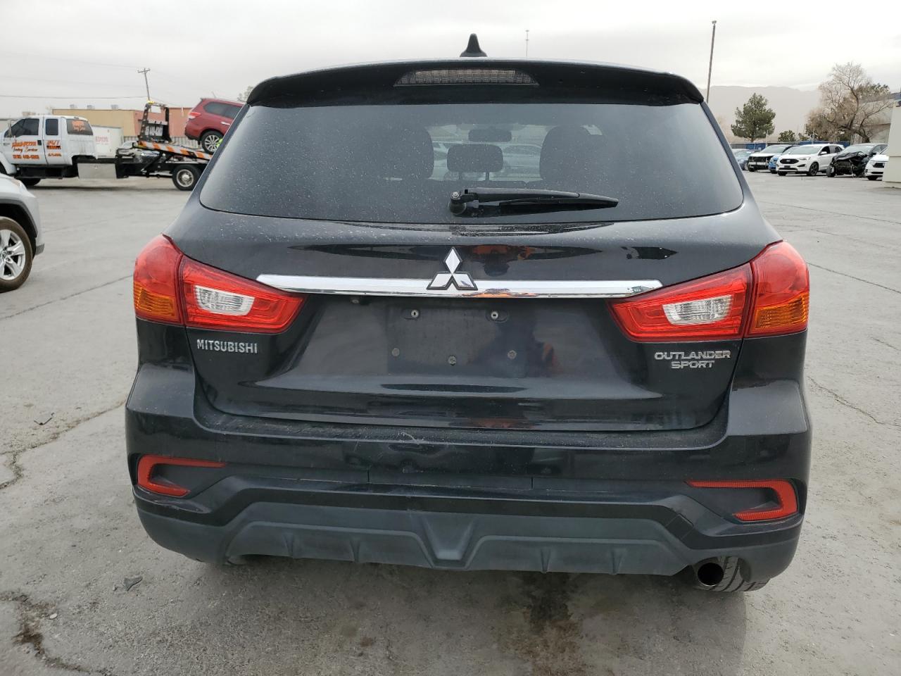 2019 Mitsubishi Outlander - Image 6