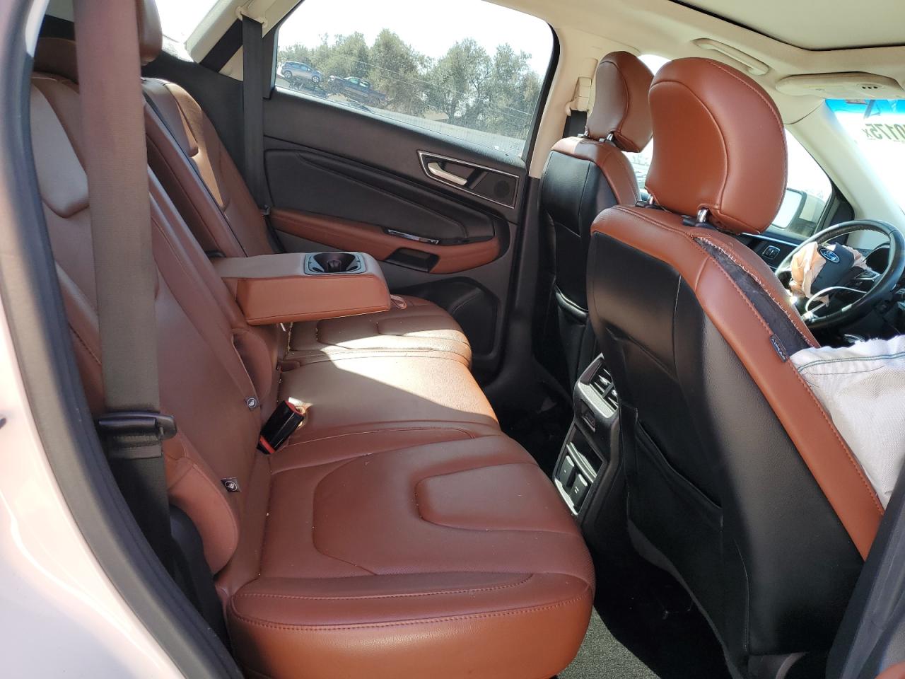 2015 Ford Edge - Image 12