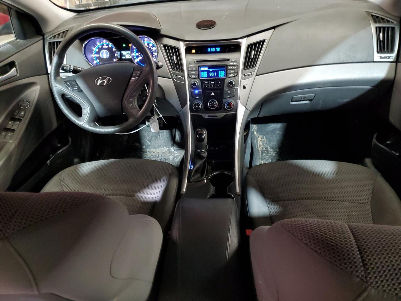 2014 Hyundai Sonata - Image 8