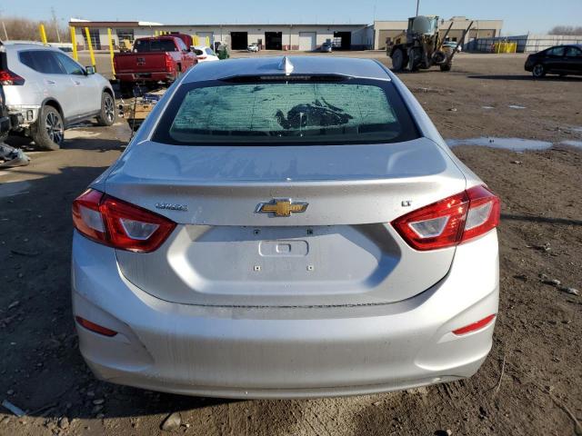  CHEVROLET CRUZE 2018 Сріблястий