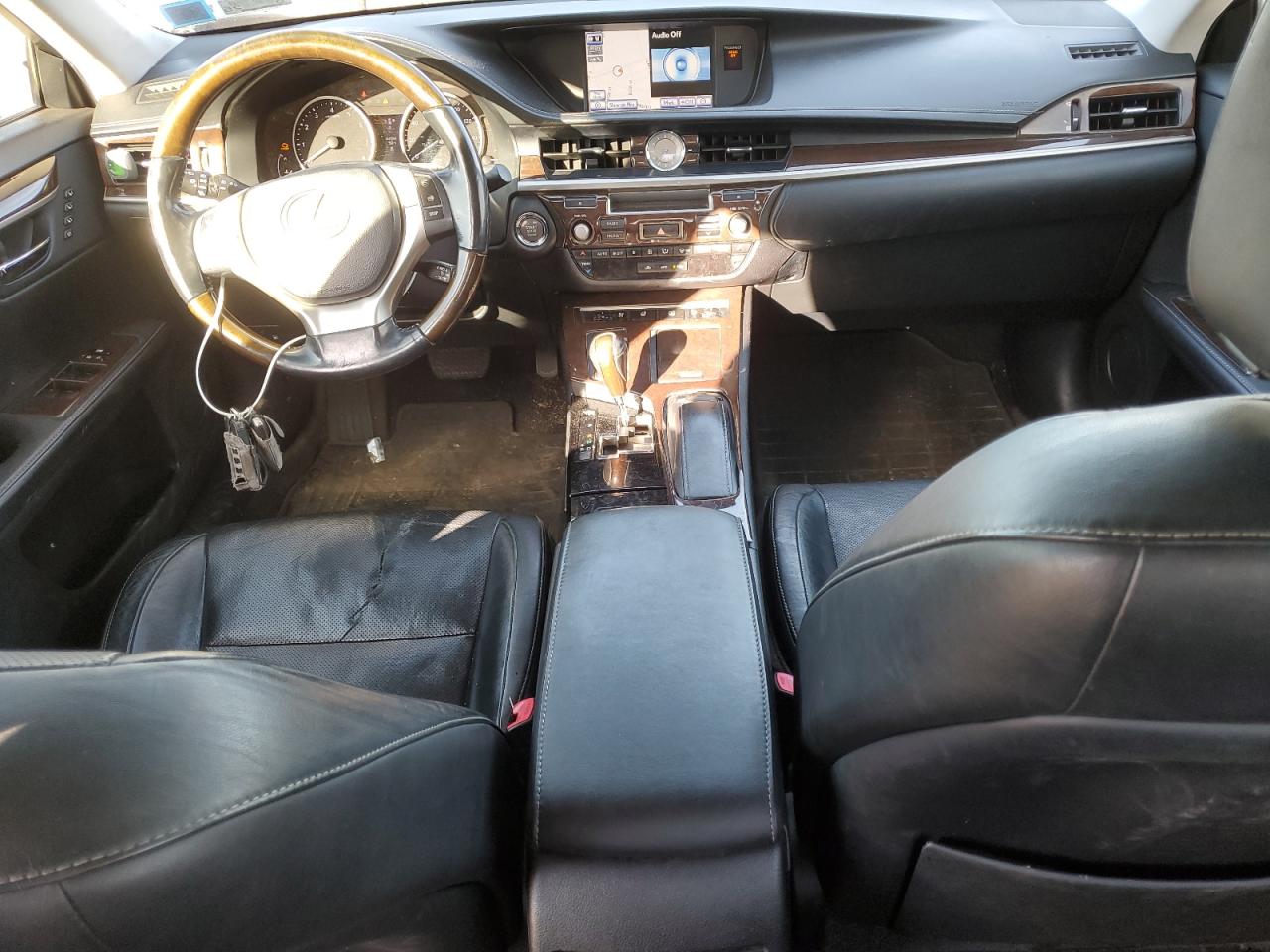 2013 Lexus ES - Image 8