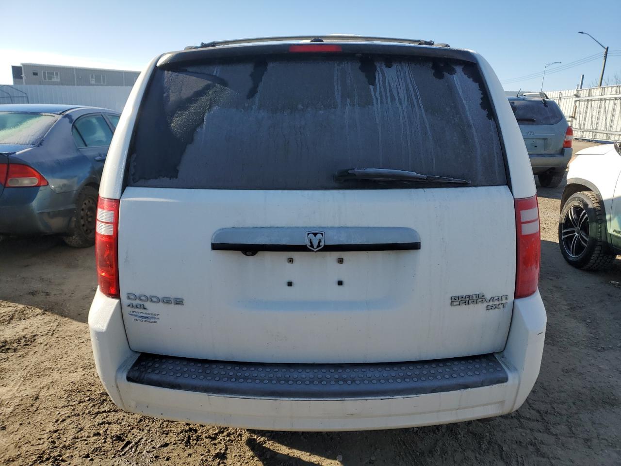 2010 Dodge Caravan - Image 6
