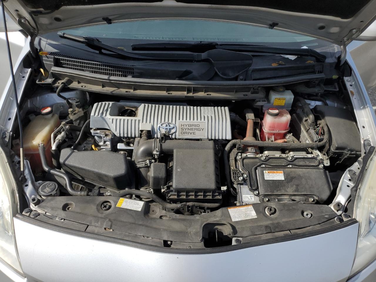2015 Toyota Prius - Image 13