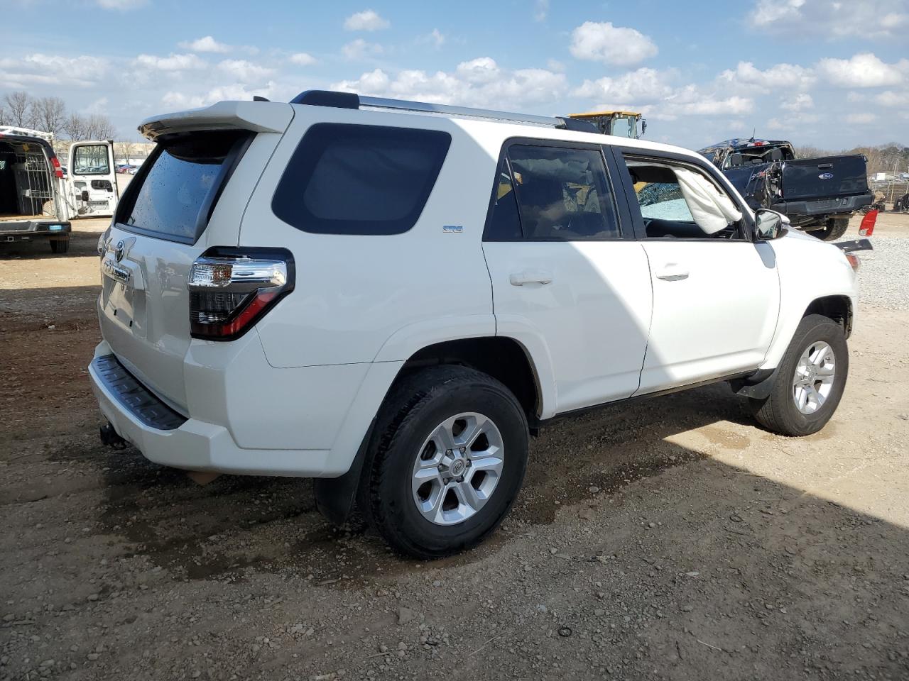 2020 Toyota 4Runner - Image 3