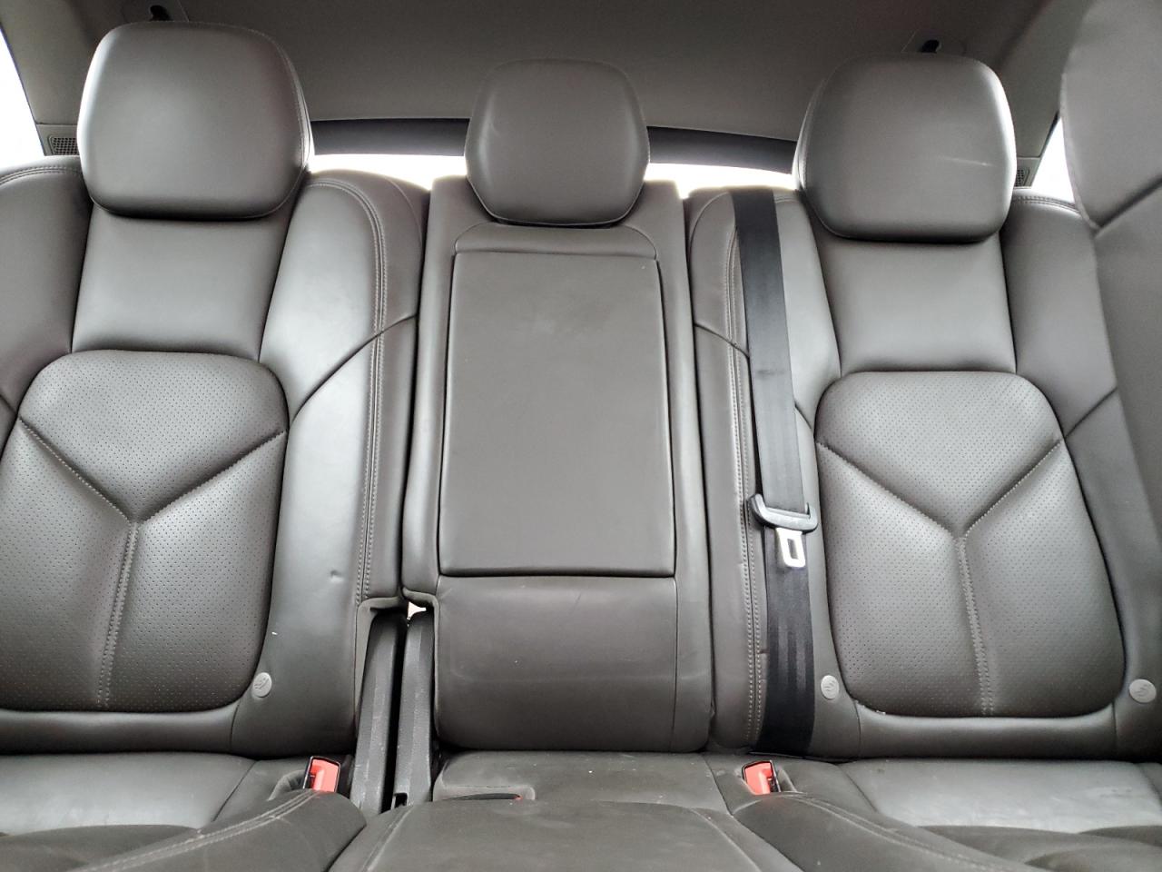 2017 Porsche Cayenne - Image 10