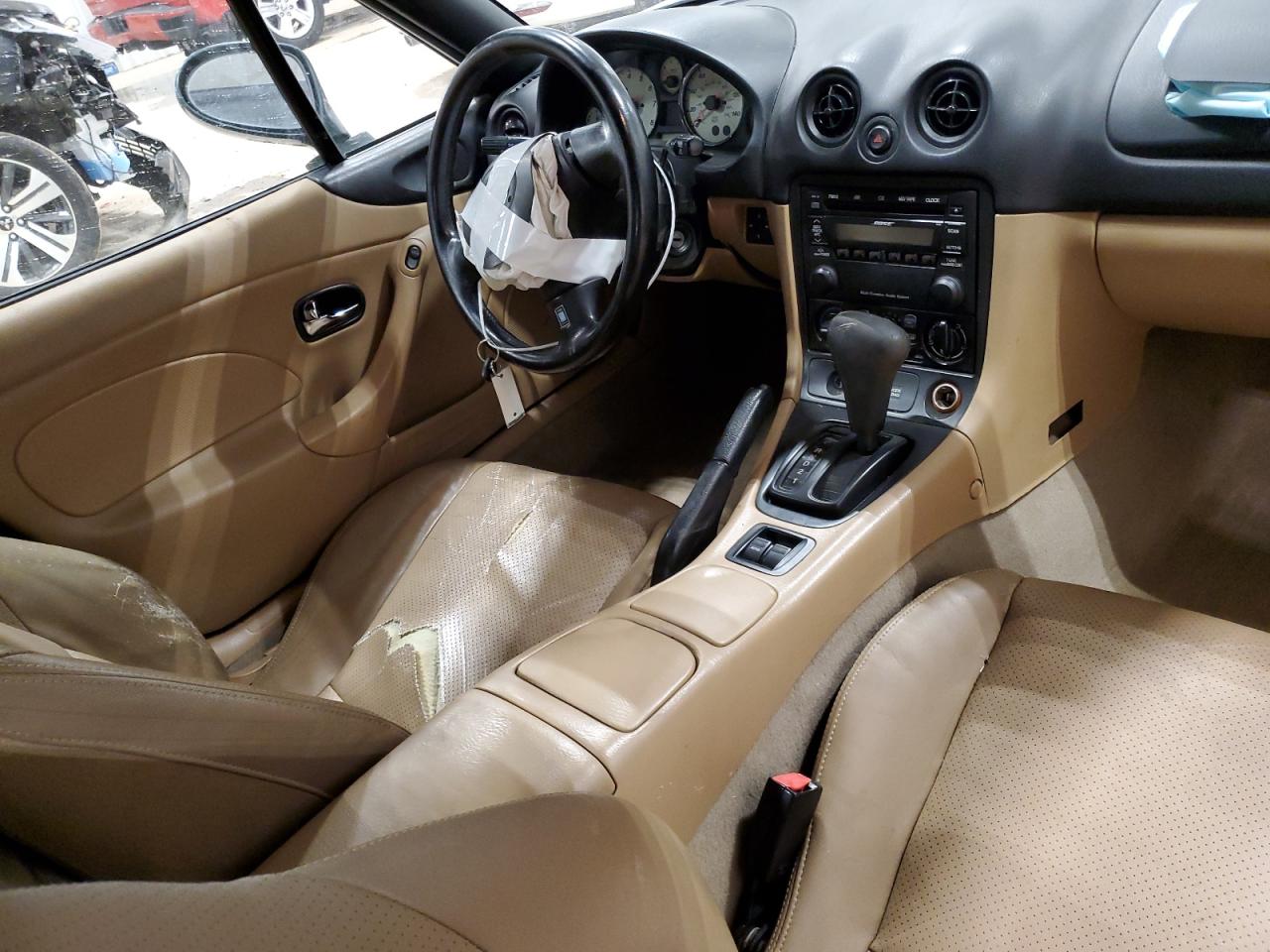2002 Mazda MX-5 - Image 8