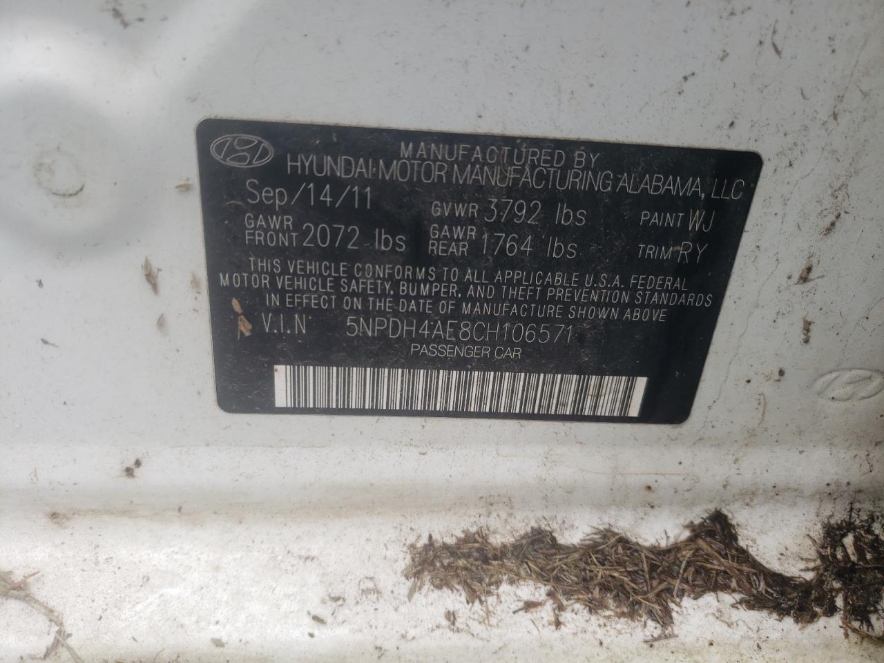 2012 Hyundai Elantra - Image 12