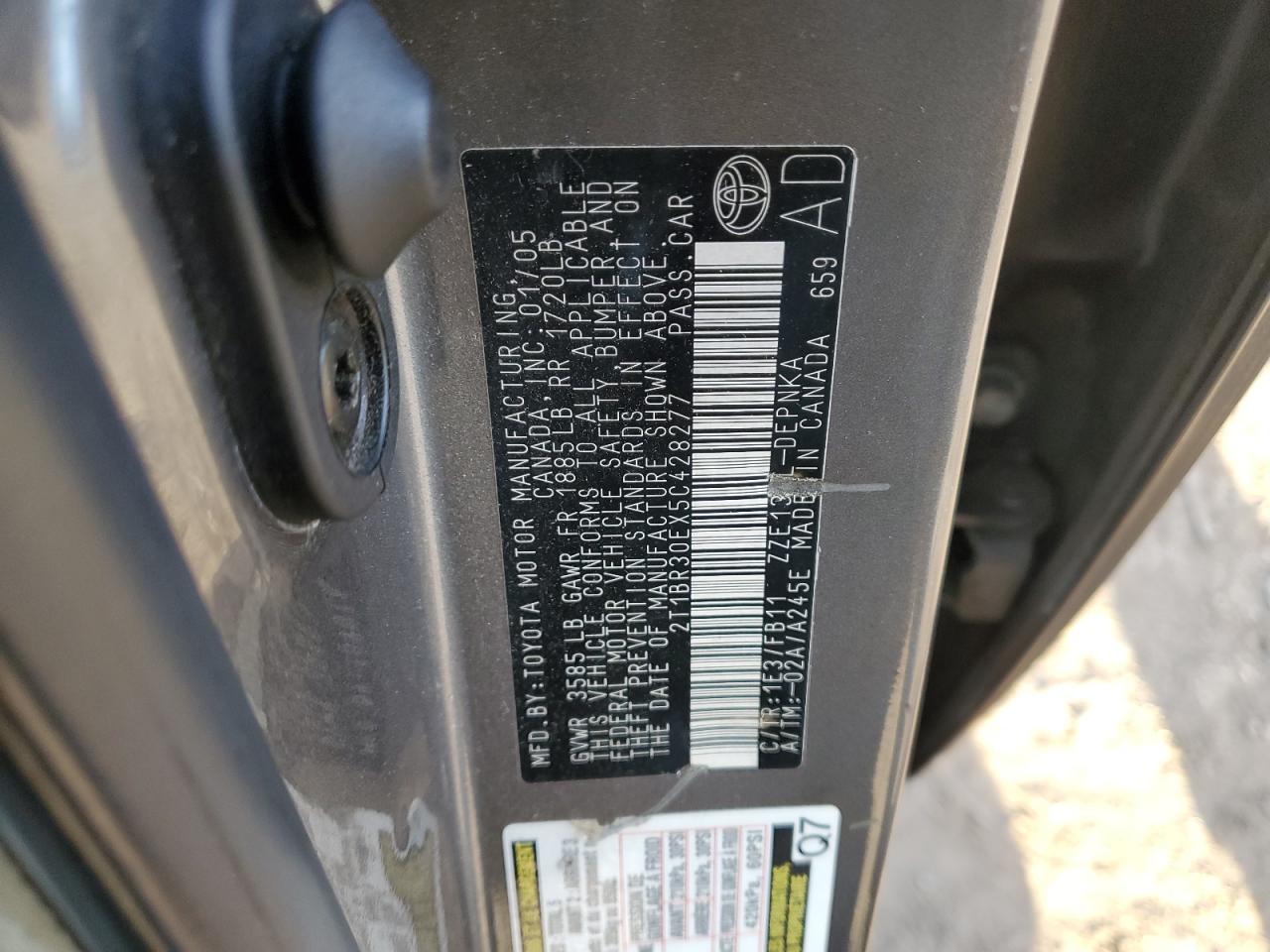 2005 Toyota Corolla - Image 12