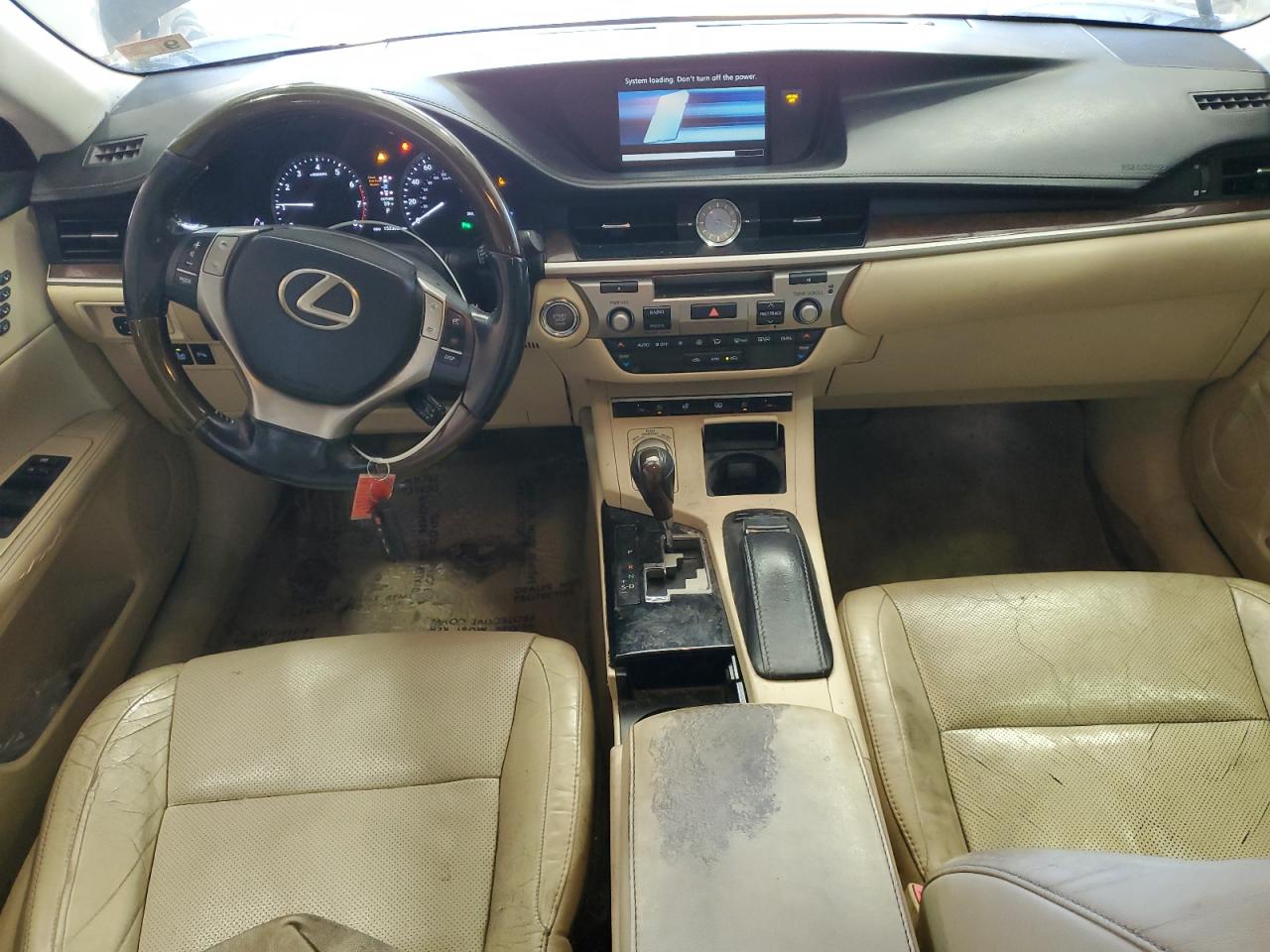 2015 Lexus ES - Image 8