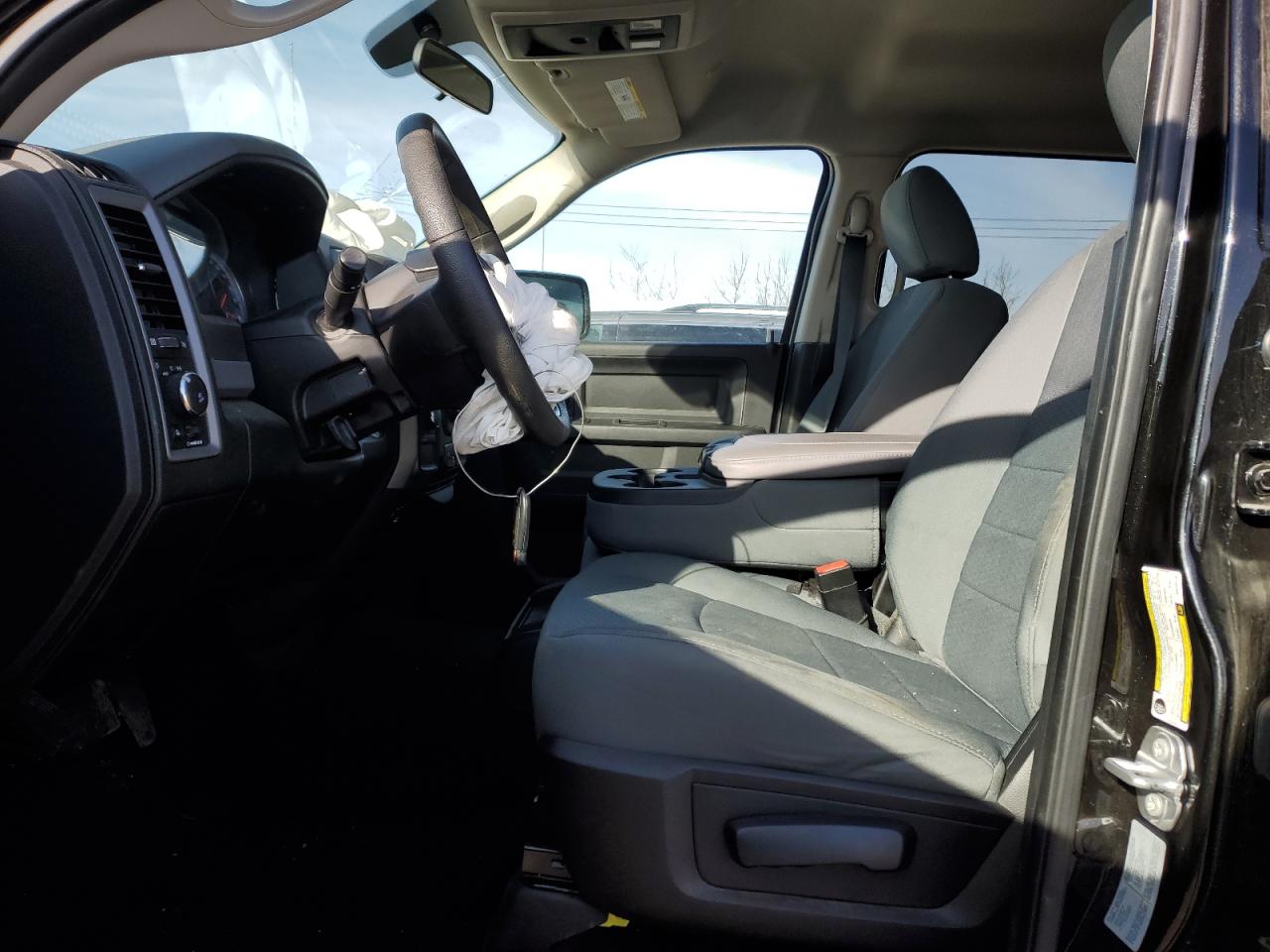 2017 RAM 1500 - Image 7