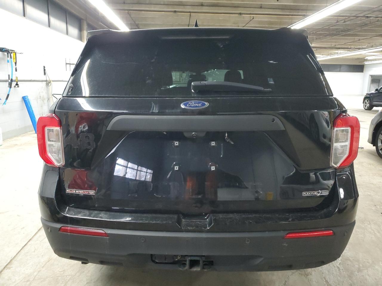 2020 Ford Explorer - Image 6