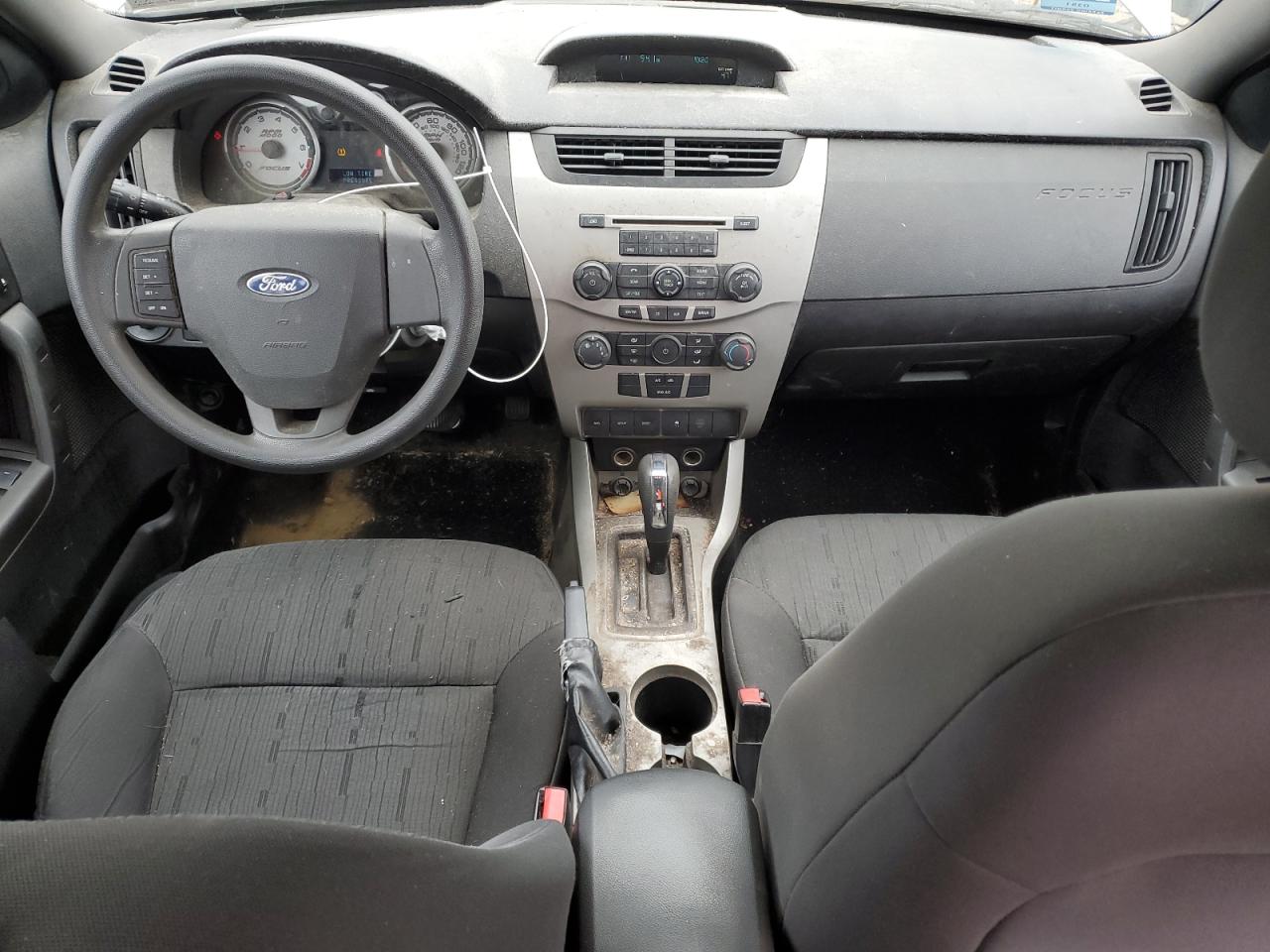 2010 Ford Focus - Image 8