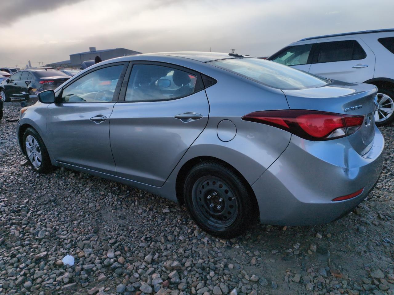 2016 Hyundai Elantra - Image 2