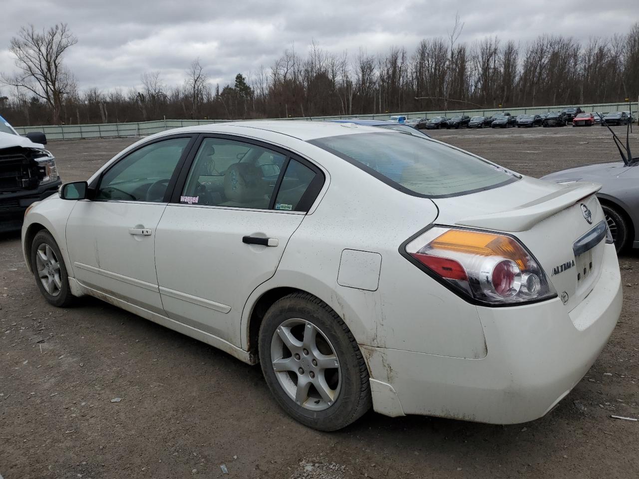 2010 Nissan Altima - Image 2