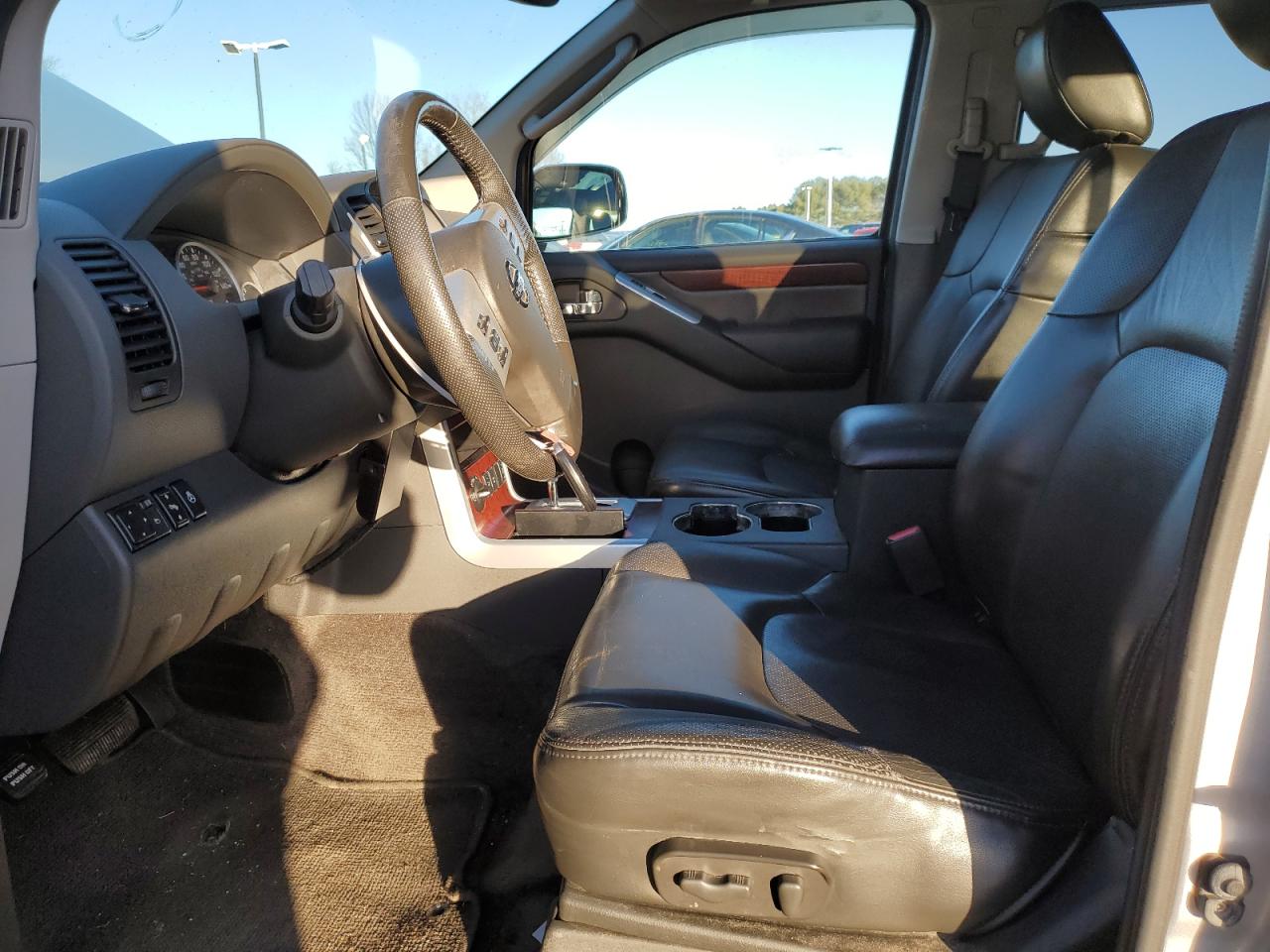 2010 Nissan Pathfinder - Image 7