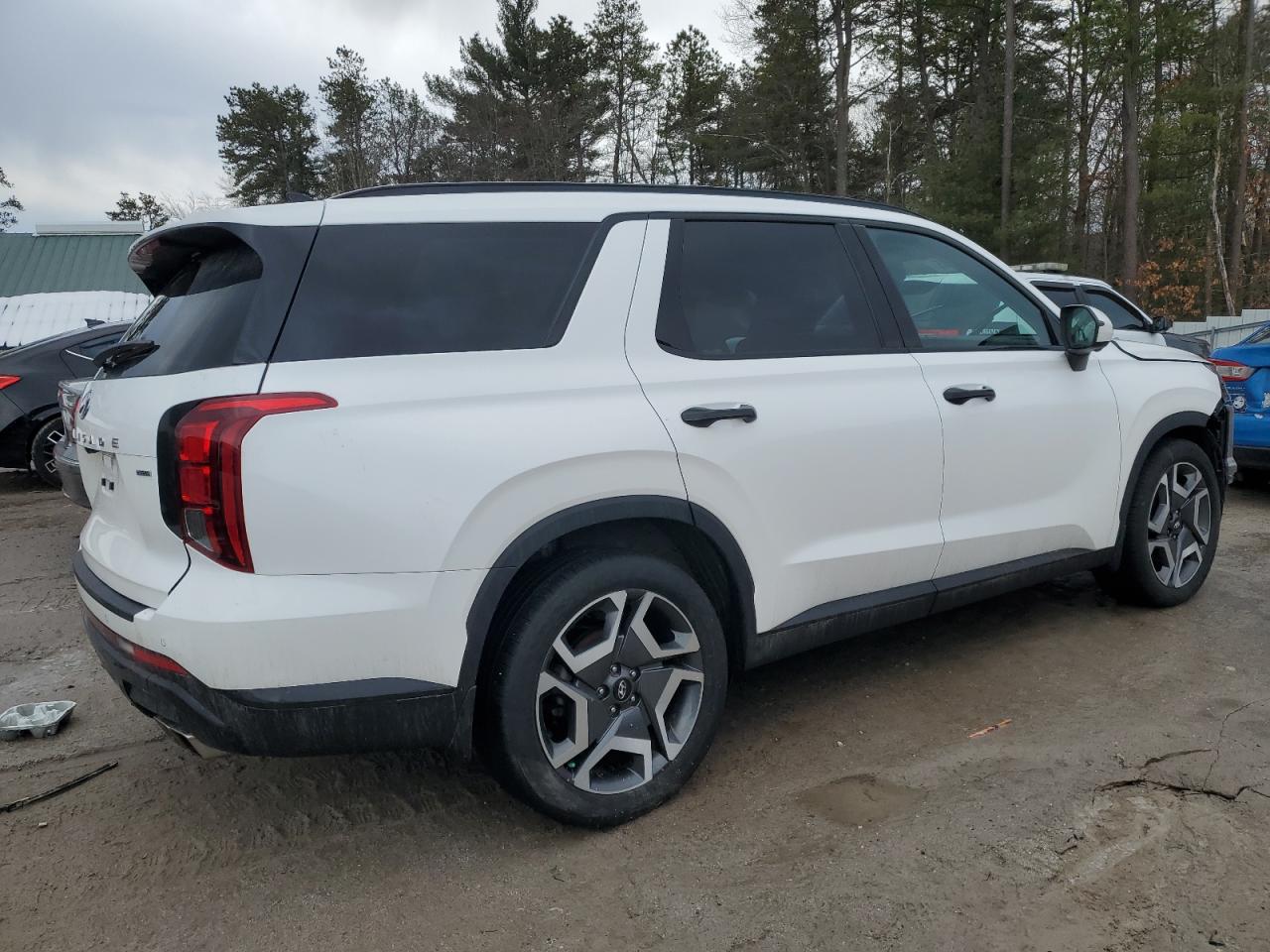 2023 Hyundai Palisade - Image 3