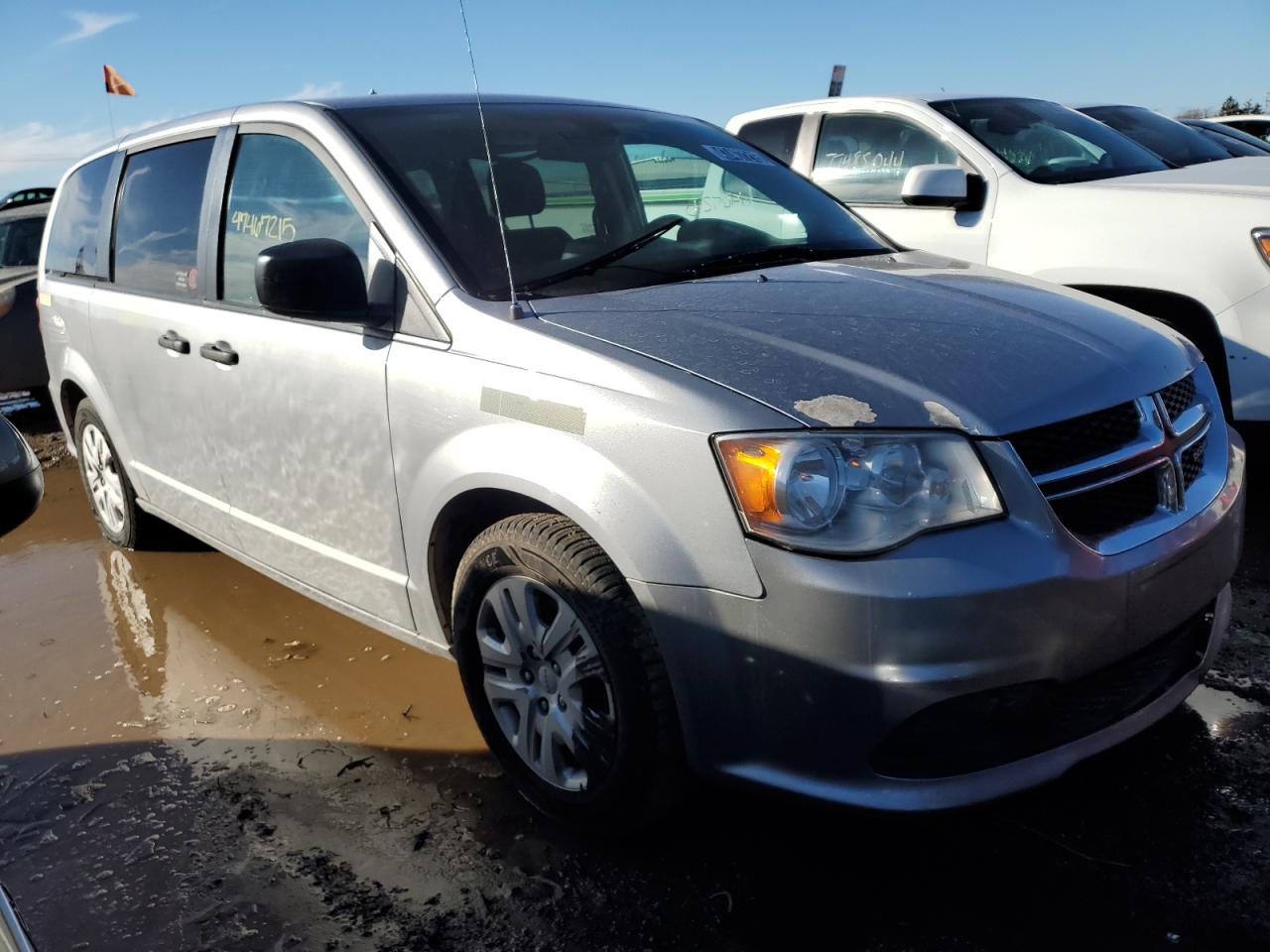 2019 Dodge Caravan - Image 4