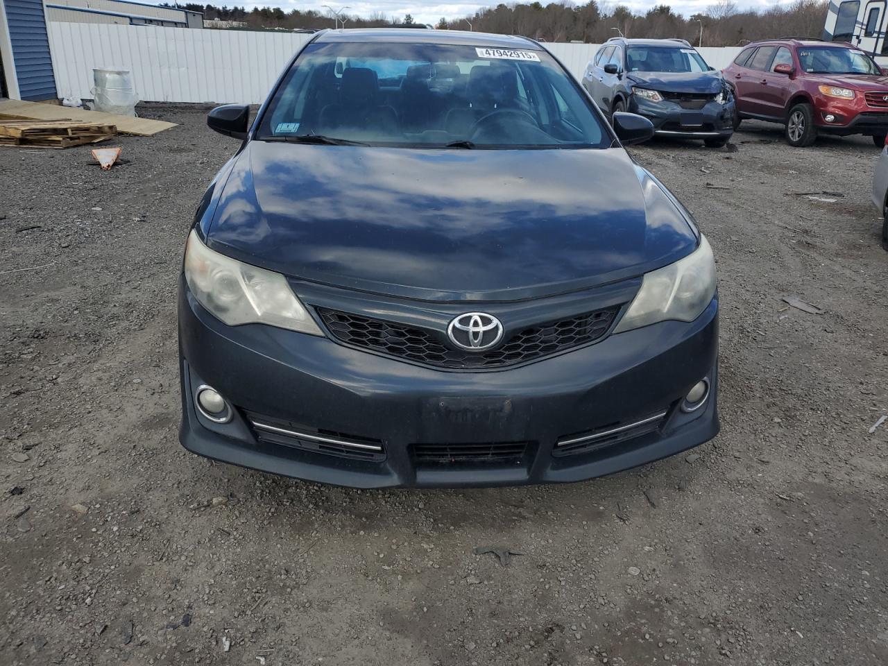 2014 Toyota Camry - Image 5