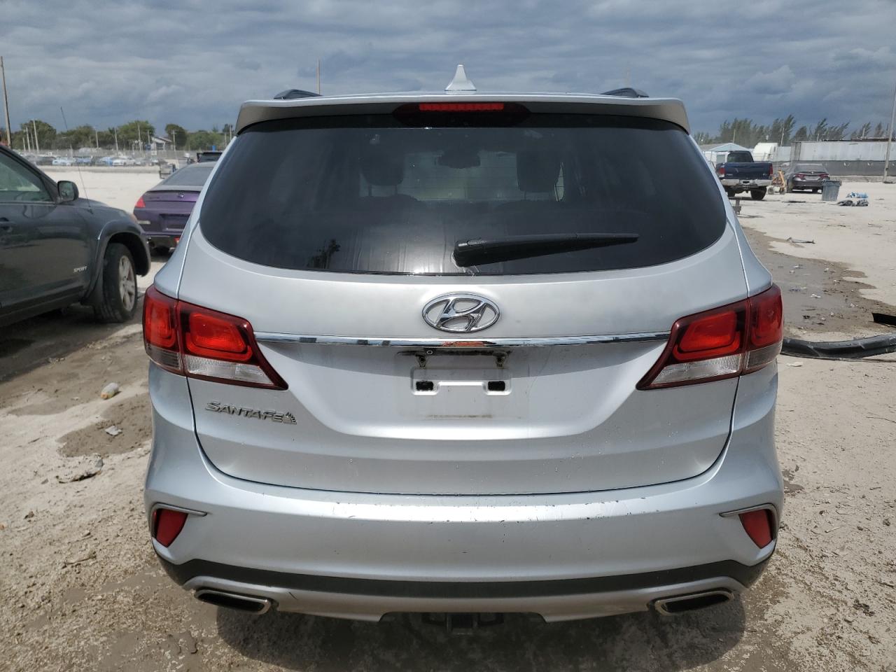 2017 Hyundai Santa Fe - Image 6