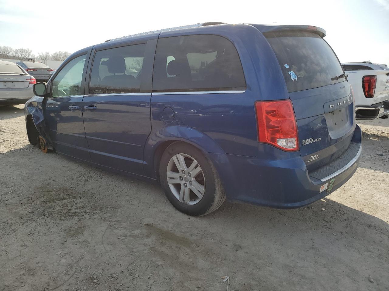 2011 Dodge Caravan - Image 2