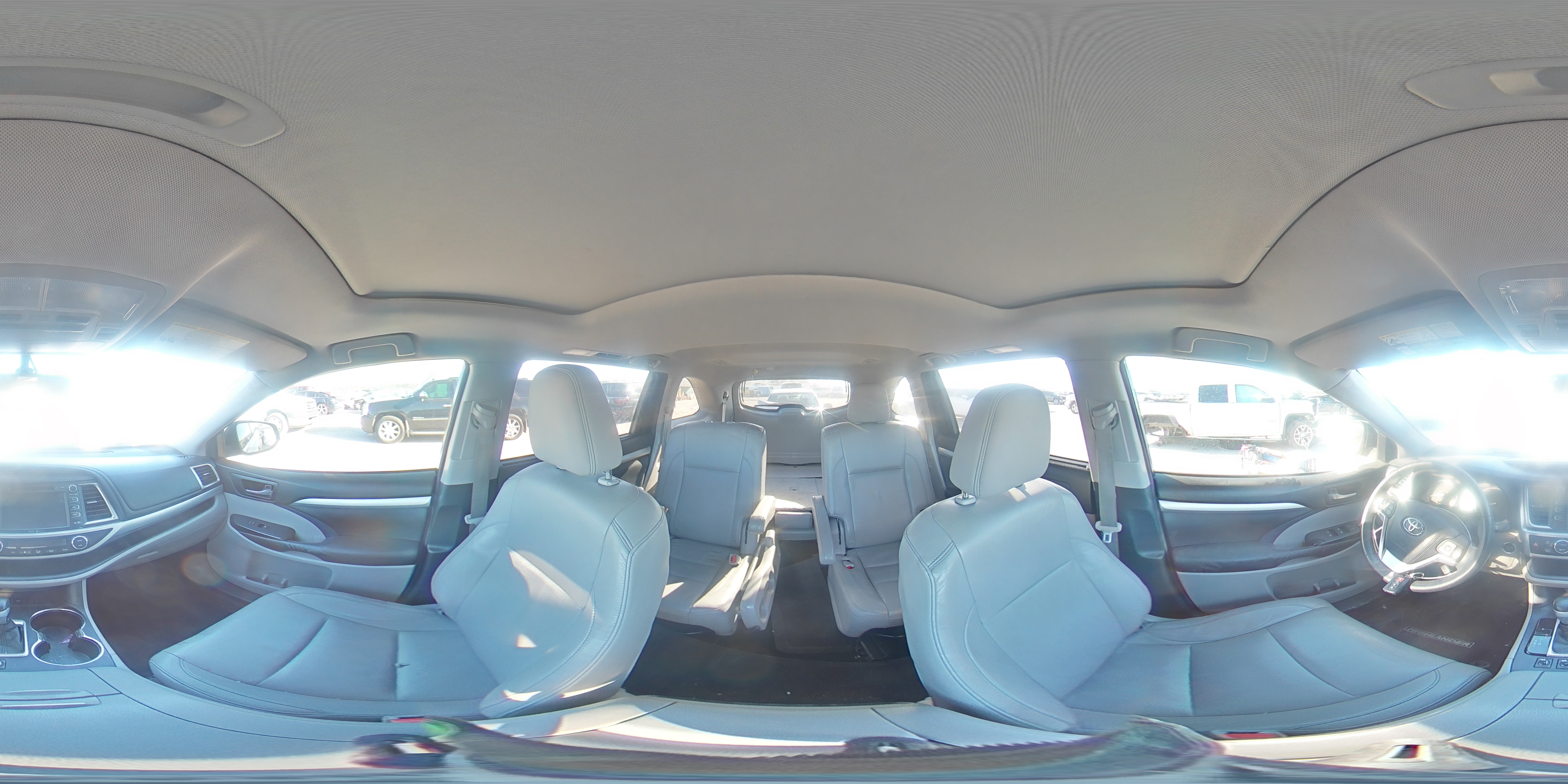 2015 Toyota Highlander - Image 14