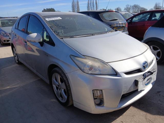 2011 TOYOTA PRIUS T4 V