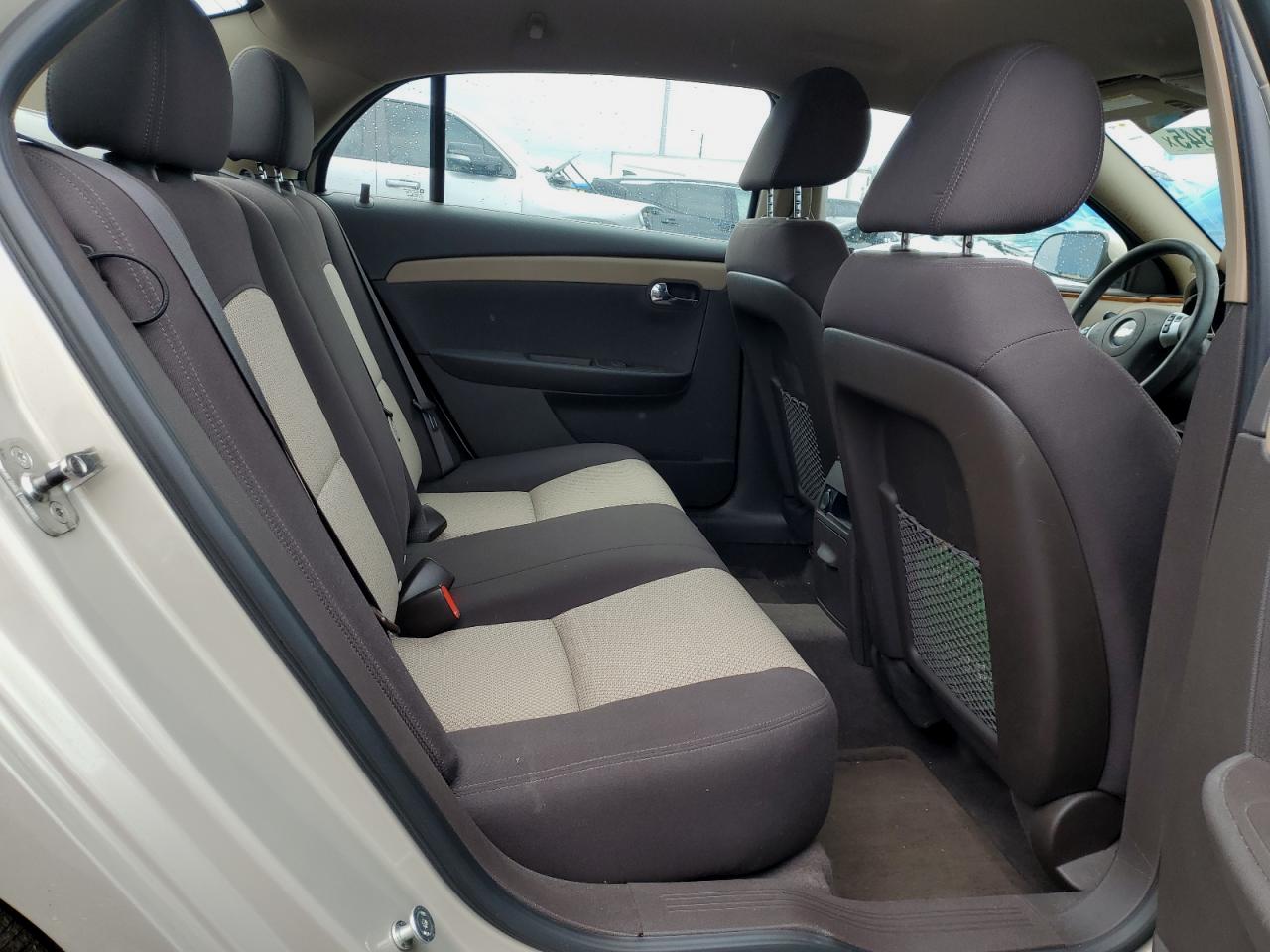 2011 Chevrolet Malibu - Image 10