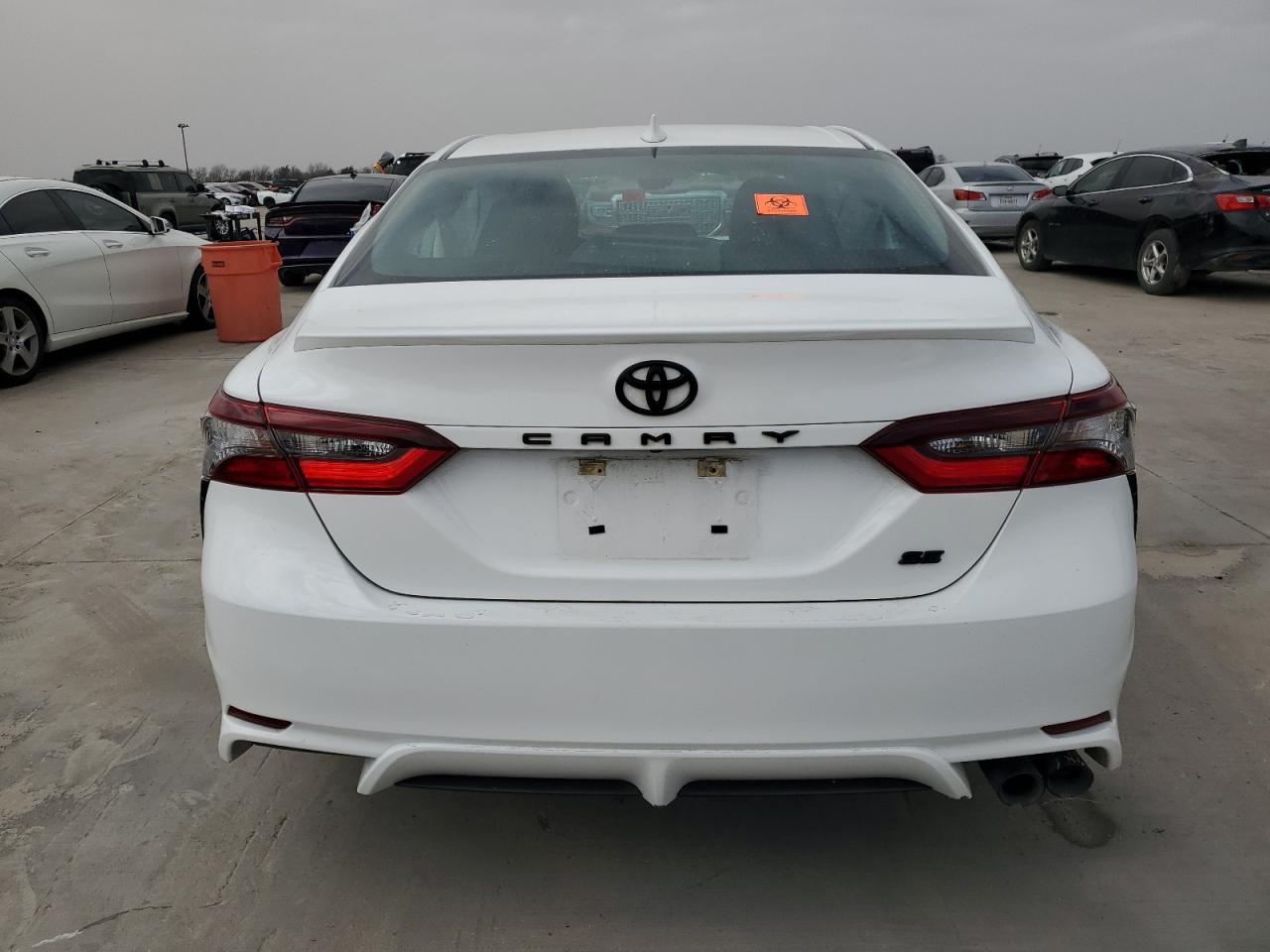 2022 Toyota Camry - Image 6