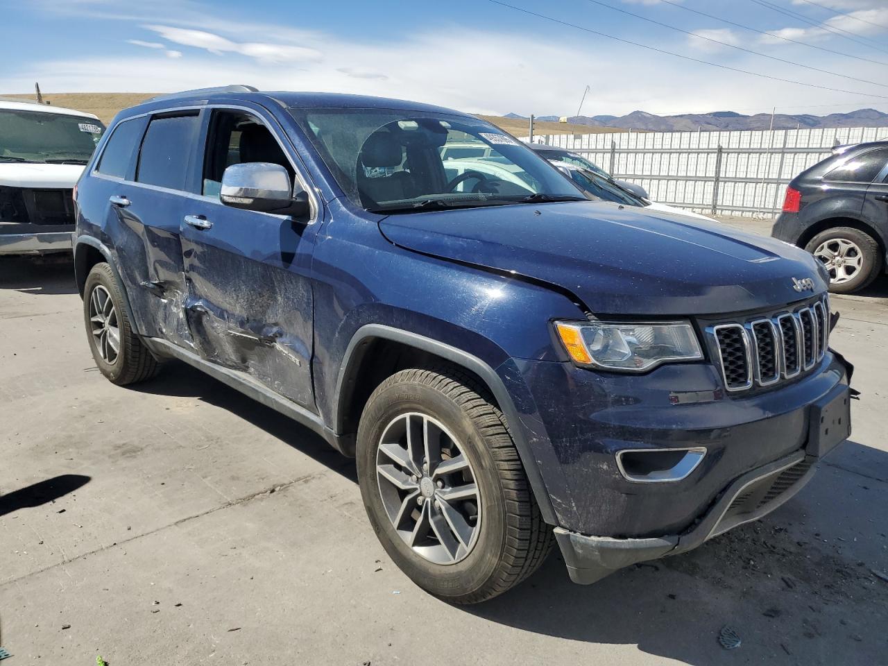 2018 Jeep Grand Cherokee - Image 4