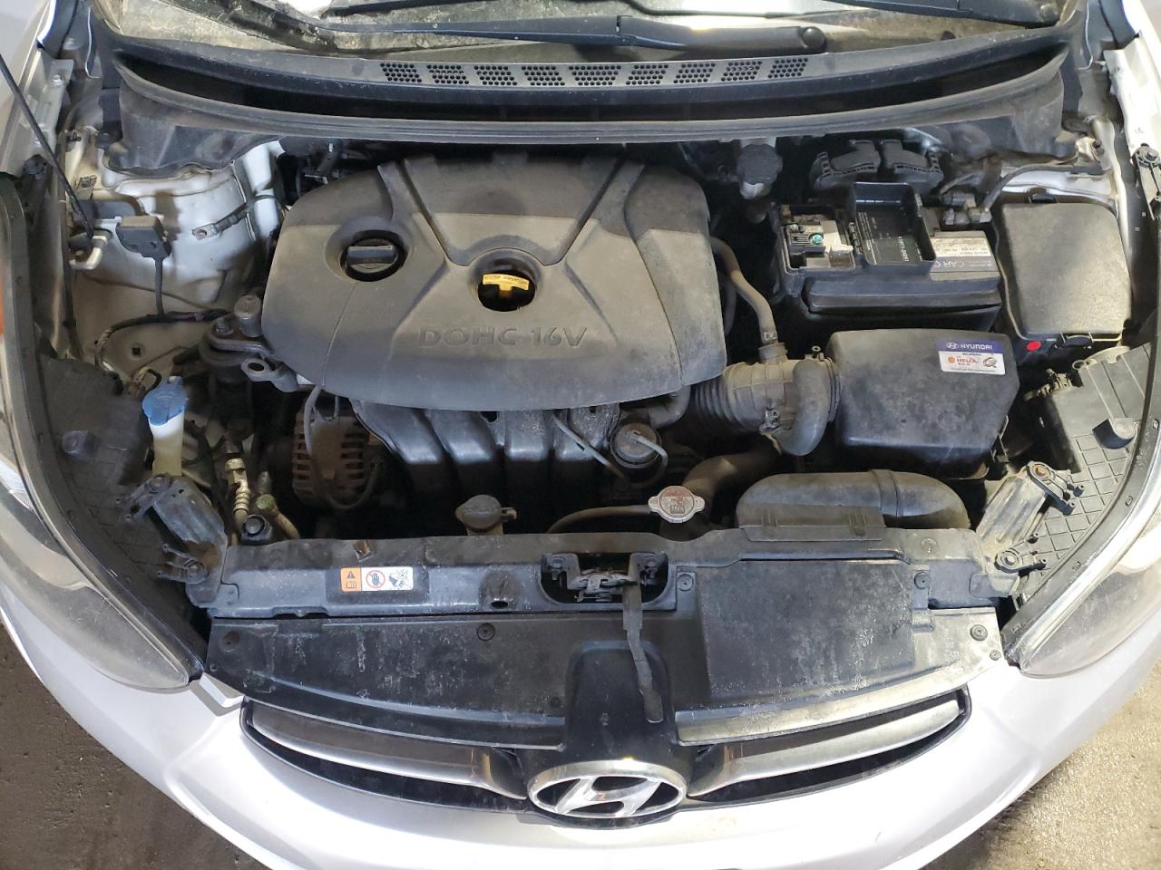 2013 Hyundai Elantra - Image 11