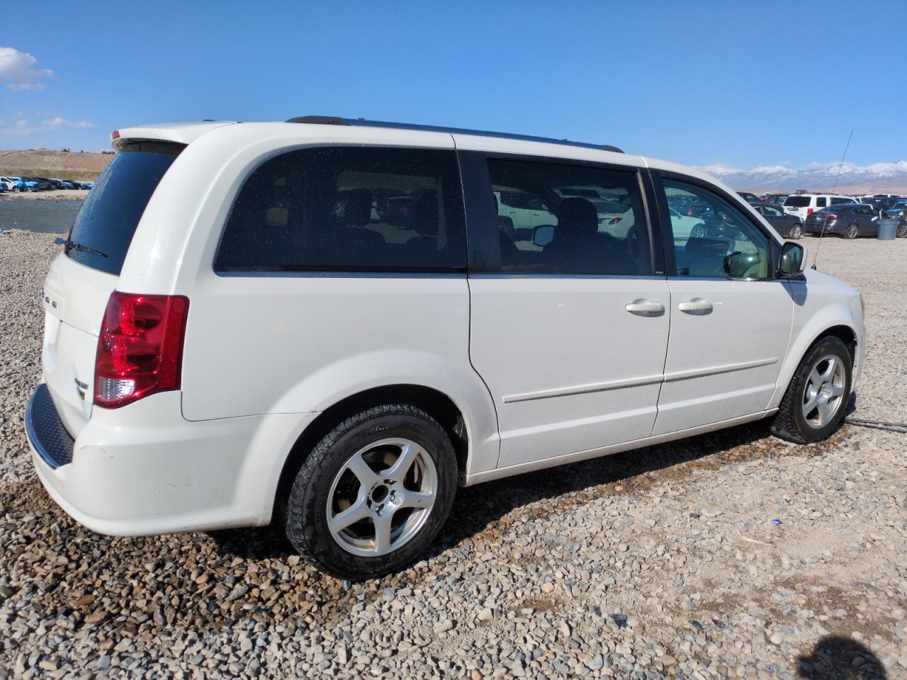 2013 Dodge Caravan - Image 3