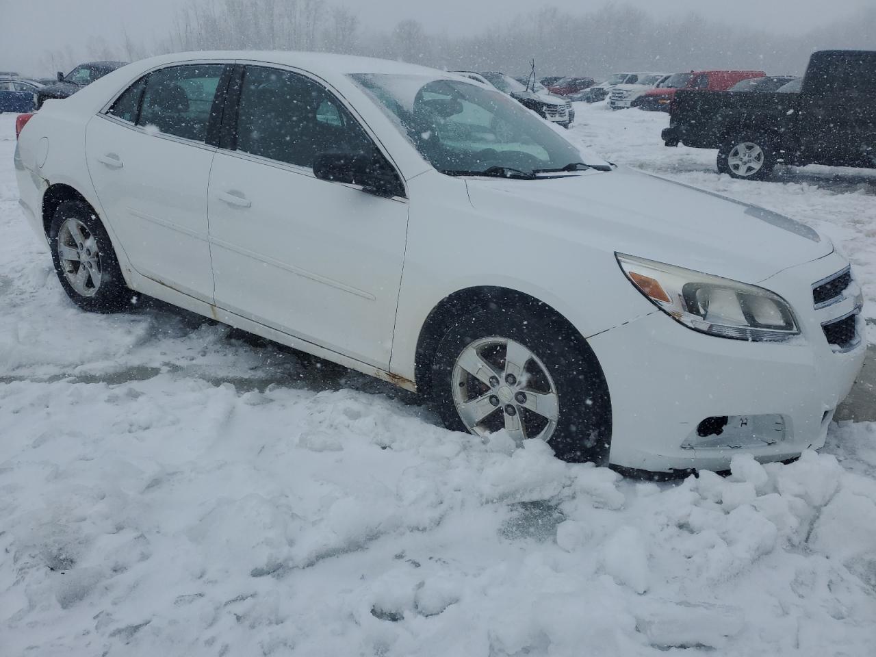 2013 Chevrolet Malibu - Image 4