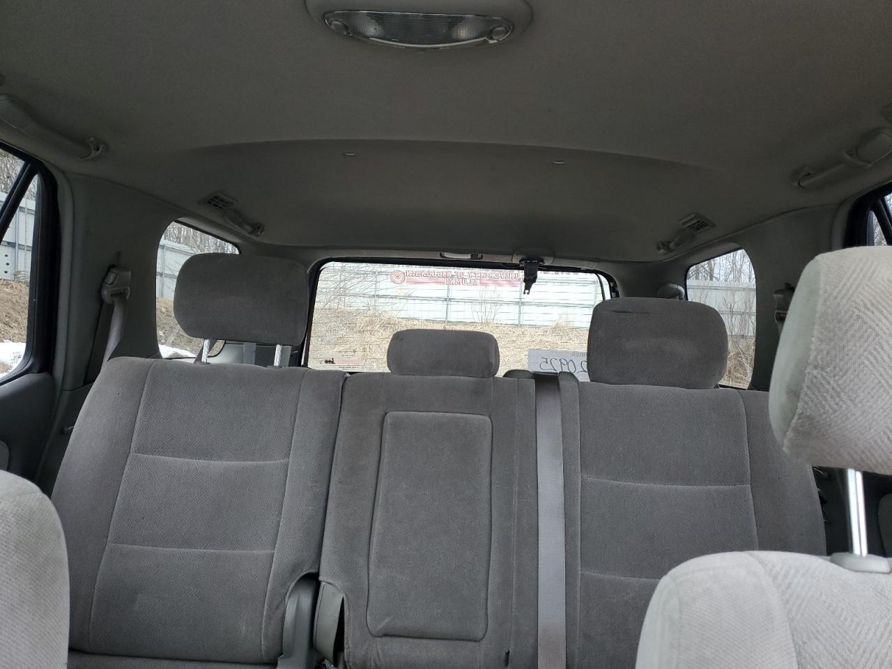 2001 Toyota Sequoia - Image 10