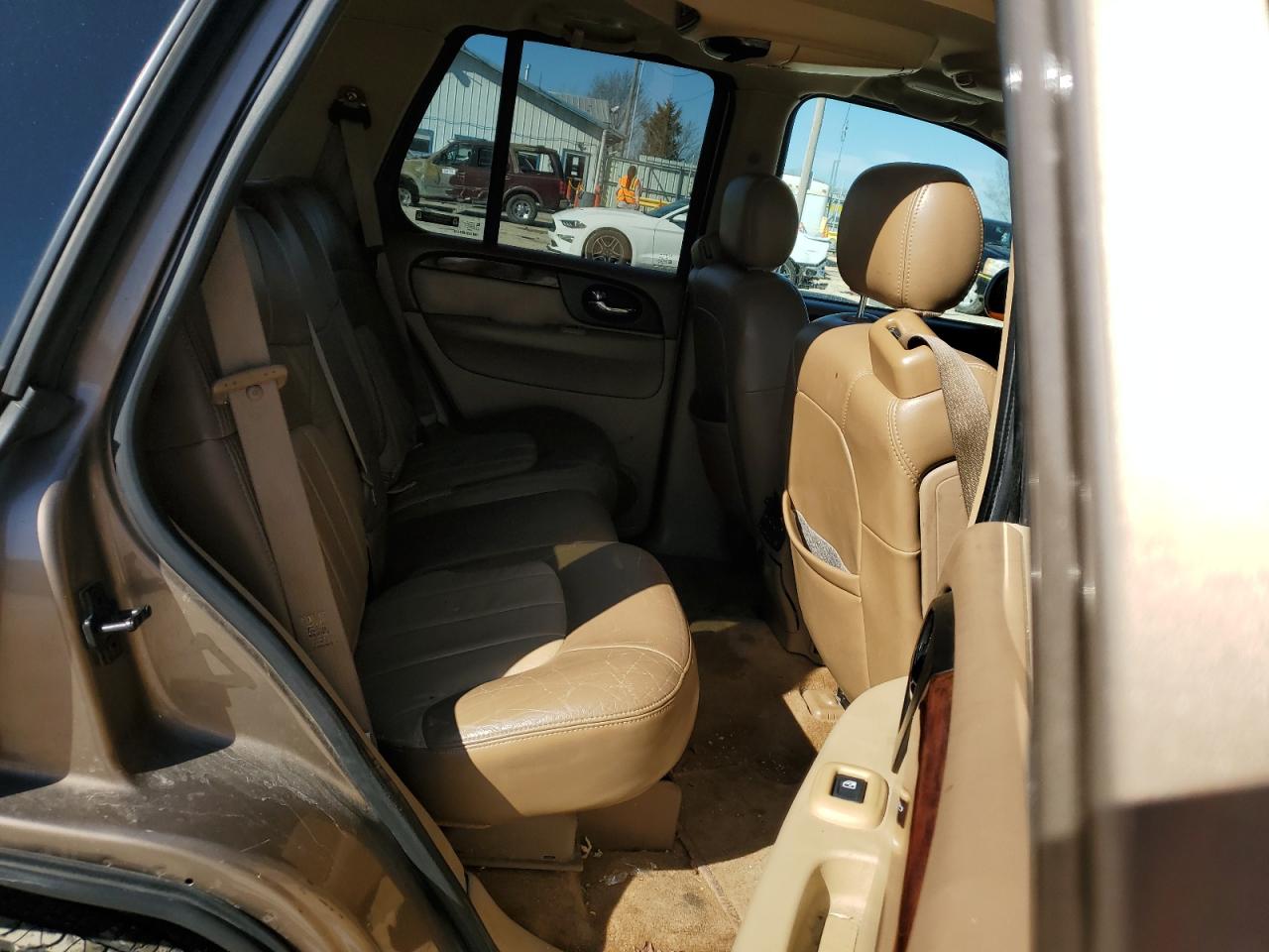 2002 GMC Envoy - Image 10