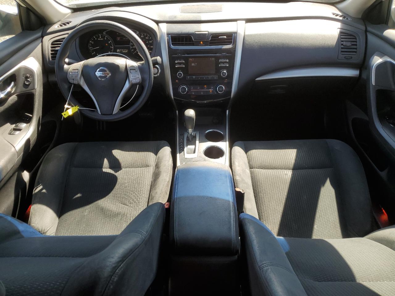 2015 Nissan Altima - Image 8