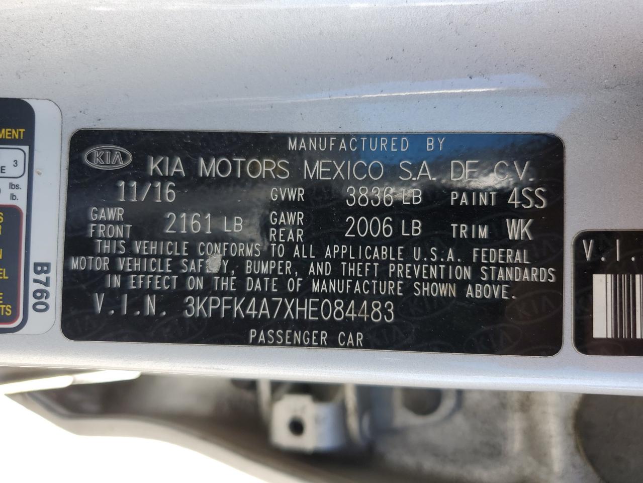 2017 Kia Forte - Image 12
