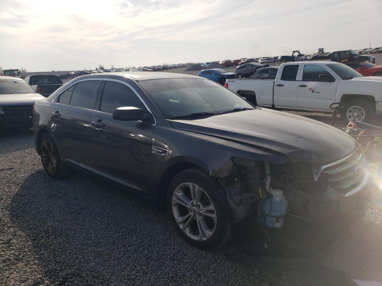 2015 Ford Taurus - Image 4
