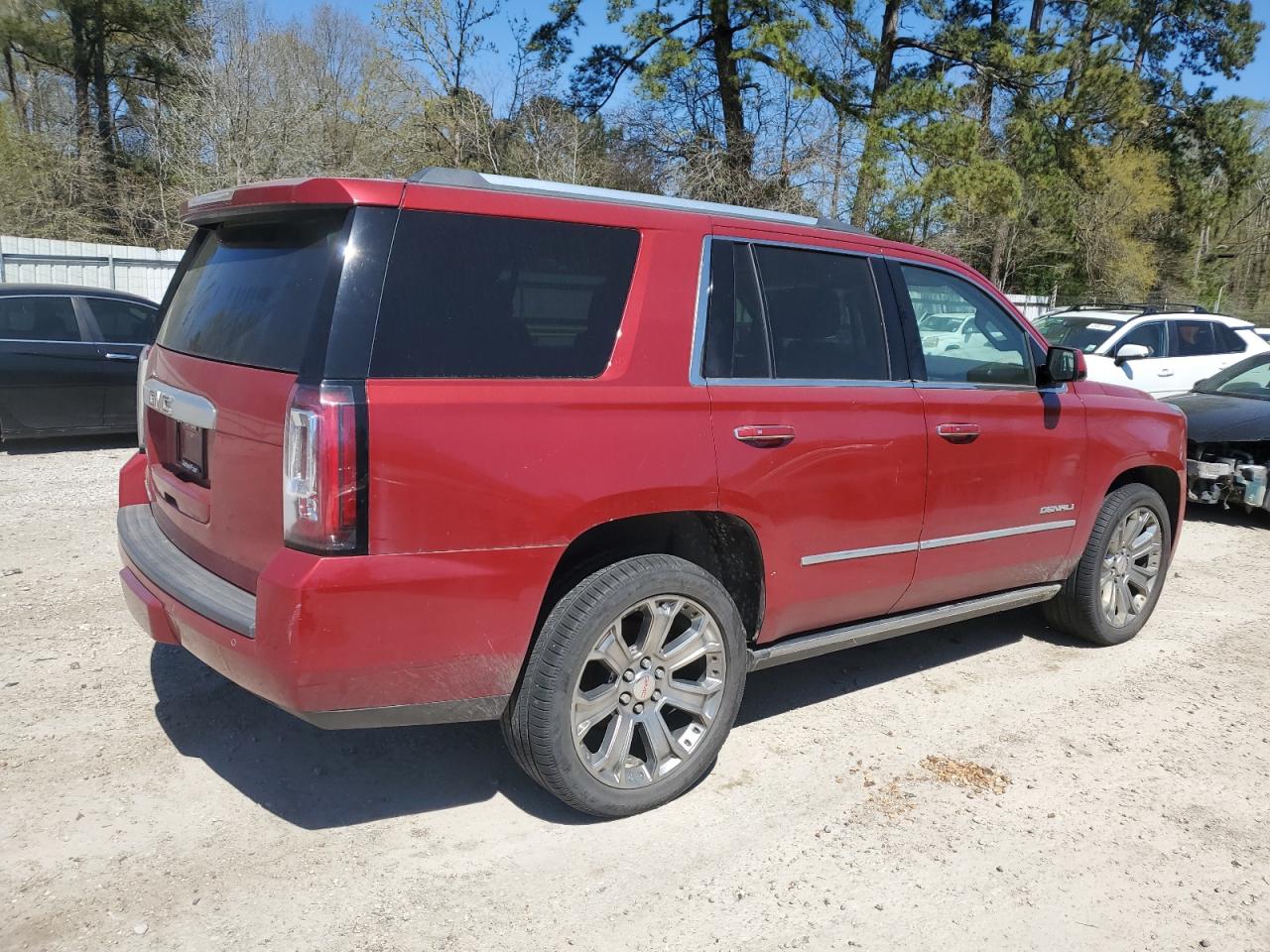 2015 GMC Yukon - Image 3