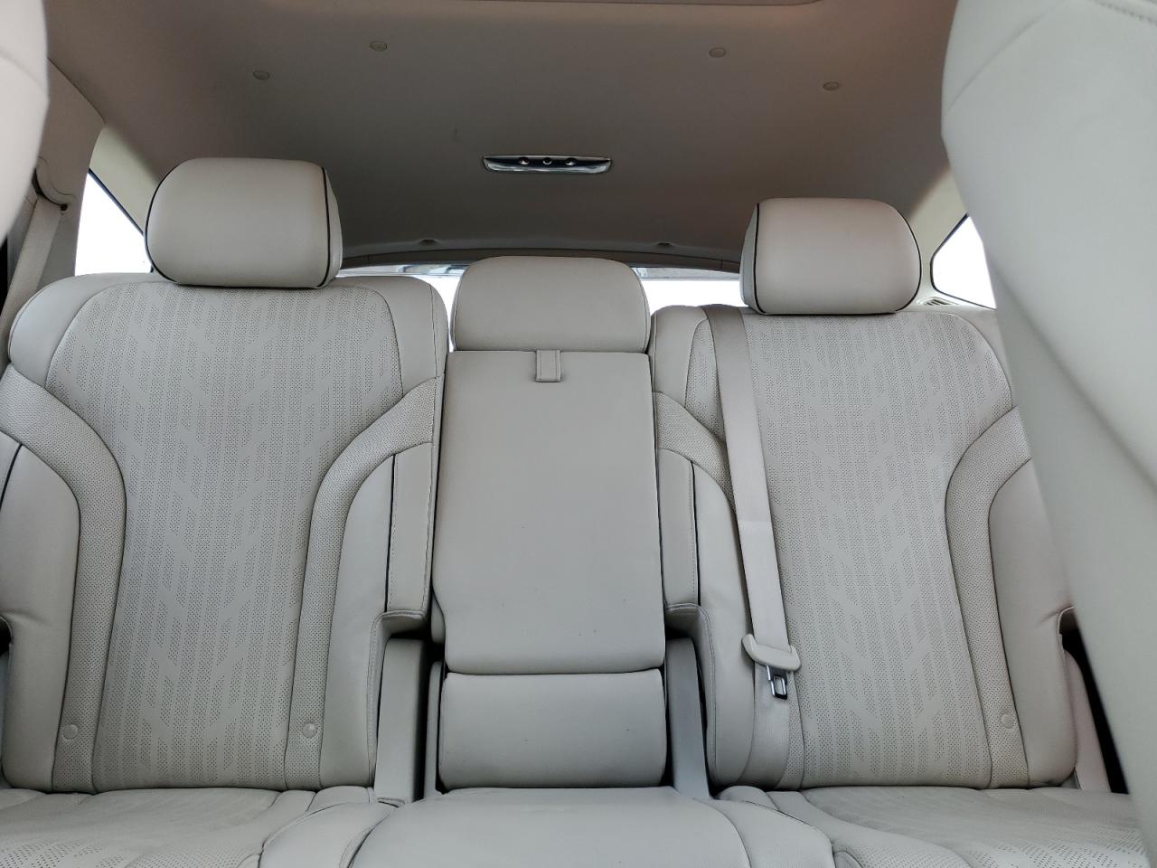 2022 Genesis GV80 - Image 10