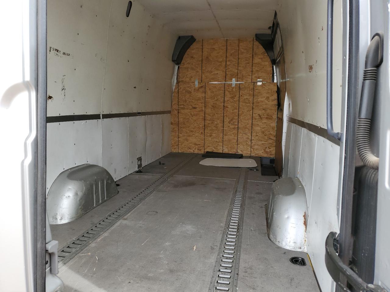 2016 Mercedes-Benz Sprinter - Image 10