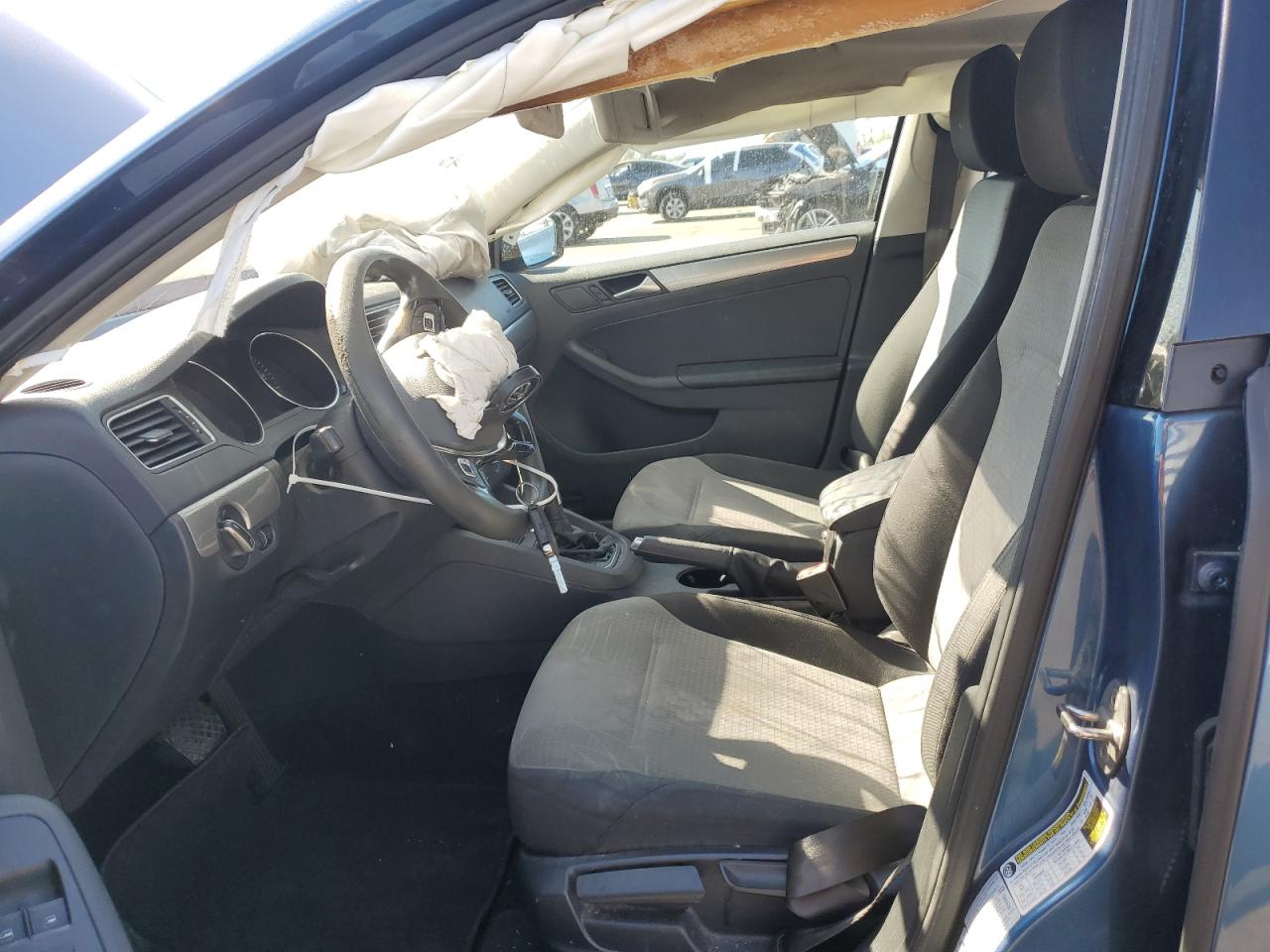 2017 Volkswagen Jetta - Image 7